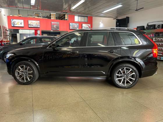 VOLVO XC90 2.0 D5 DIESEL MOMENTUM AWD GEARTRONIC VOLVO XC90 2.0 D5 DIESEL MOMENTUM AWD GEARTRONIC
